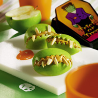 Austin Powers needs his teeth back! Check out the apple and almond butter recipe here: http://recipes.howstuffworks.com/green-meanies-recipe.htm#